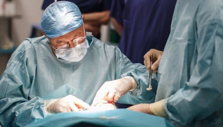 Chirurgie pentru îndepărtarea umorii vitroase a ochiului (vitrectomie)